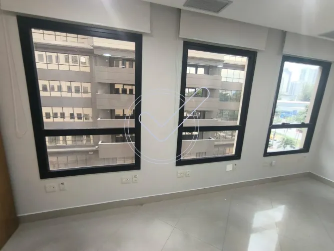 Sala Comercial à Venda ou para Locação - CEAII (Centro Empresarial Araguaia II)