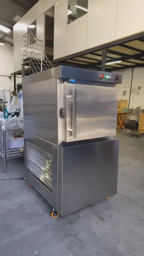 Ultracongelador profissional projetado para produção de alimentos - 15 kg