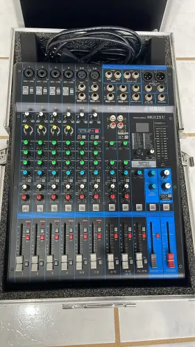 Mesa de Som Yamaha Mg12xu
