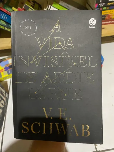 Livro ?a vida invisível de Addie Larue?