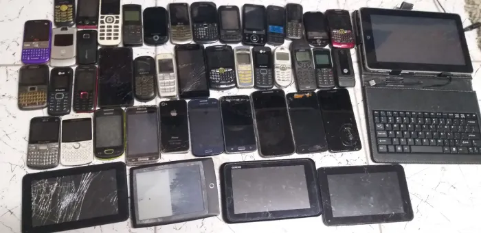 Celulares Antigos e Tablets Para Aproveitar Peças