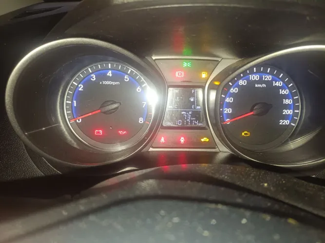 Hyundai HB20S Premium 1.6 Flex 16V Mec. 4P 2014