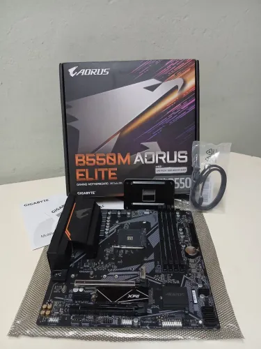 ?Placa Mãe B450M Aorus Elite Rev 1.3 - Completa na Caixa