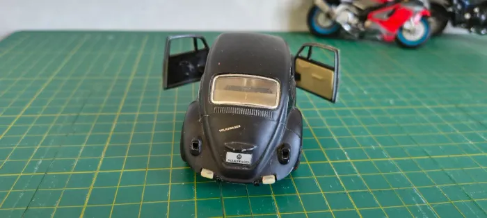 Miniaturas Fusca e moto ler descrição