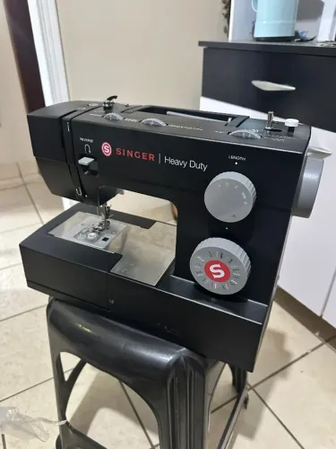 Máquina de costura