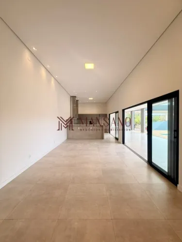 Casa a venda condomínio Jardim Shangri-Lá, Bauru Sp.
