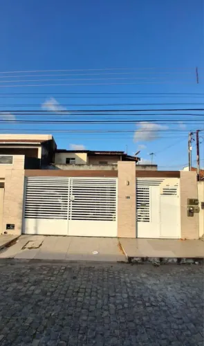Casa à venda em rua pública, FAROLÂNDIA, Aracaju, SE