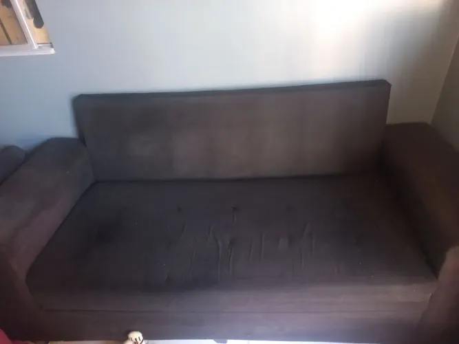 Sofá 2 Lugares Confortável-Precisa Trocar as Espumas