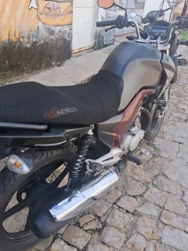 Titan 150 2014 vender logo