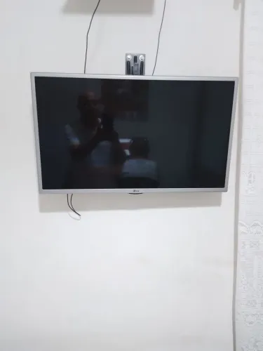 TV LG 32 polegadas com defeito    .Tela em perfeito estado                    