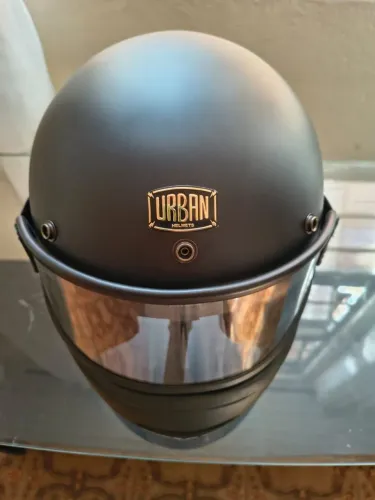 Capacete urban semi novo