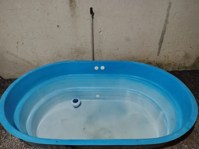 Caixa D'água em forma de Piscina com tampa
