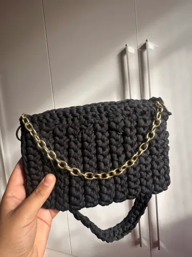 Bolsa feminina crochê preta