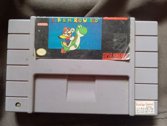 SUPER MARIO WORLD SUPER NINTENDO