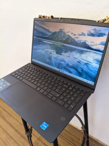 Notebook Dell i5 12ª Geração | 16GB RAM | 256 GB NVME | Tela 120Hz