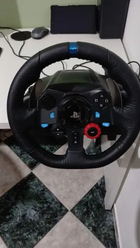Logitech G29 
