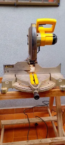 Serra meia esquadria Dewalt