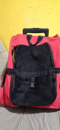 Mochila PET com rodinha