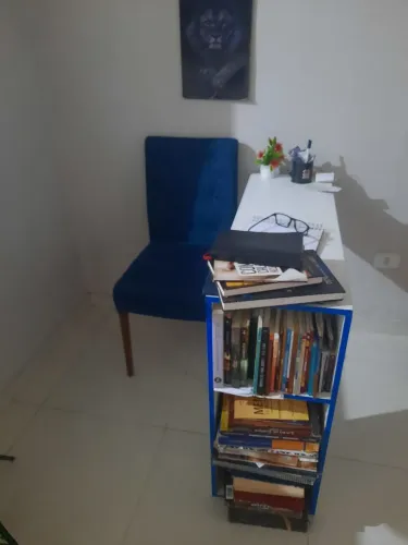 Vendo cadeira + mesa de estudo