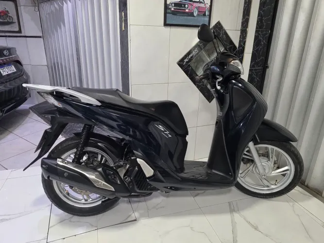 sh 150 ano 2017 toda original bem nova