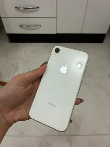 IPHONE XR 64gb