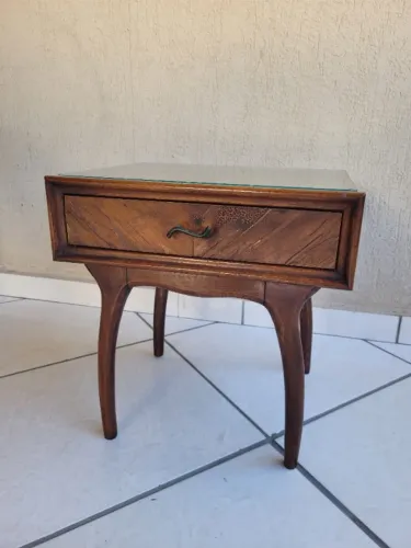 Mesa de canto vintage anos 60