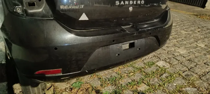 Para-choque traseiro Sandero 2016