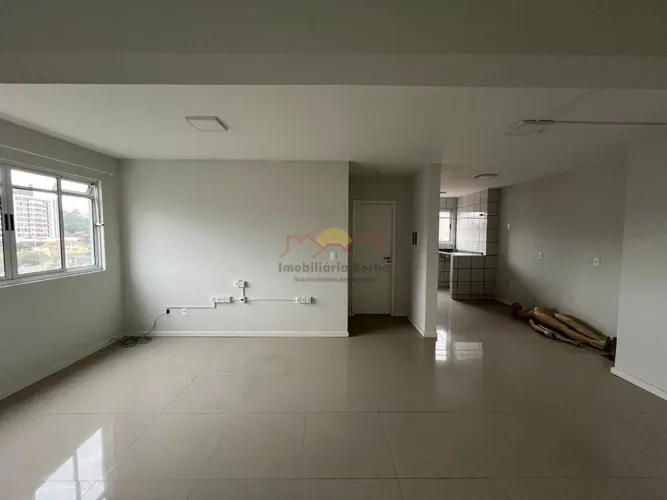 Sala Comercial AV. Santos Dumont Joinville