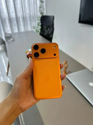 iPhone XR 64gb Face ID off e bateria 100% no 17 pro