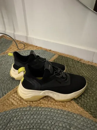 Tênis Steve Madden Ny90