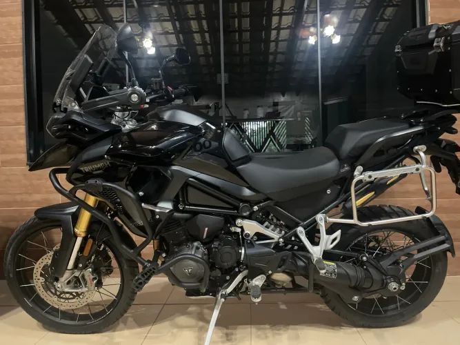 Triumph Tiger 1200 Black Edition