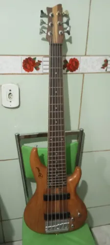 Contrabaixo 6 Cordas de Luthier - Excelente Estado