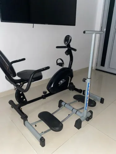 Bicicleta Ergométrica horizontal Athletic e Magic Leg