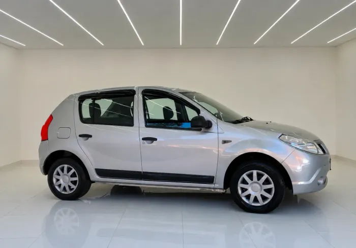 Renault Sandero Authentique Flex 1.0 12V 5P 2011