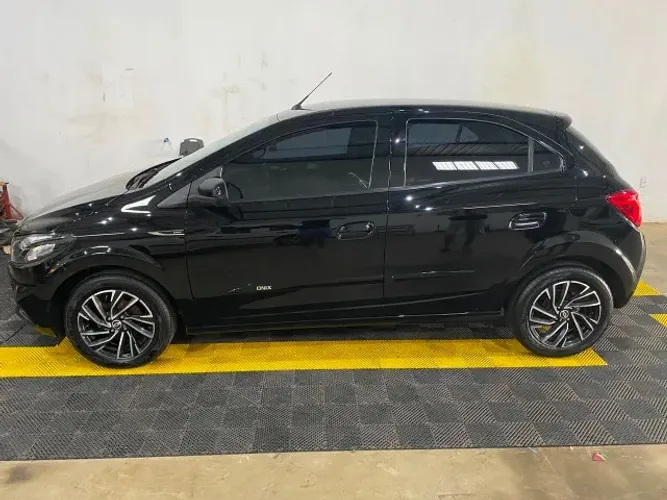 Chevrolet Onix Hatch LT 1.0 8V Flex Mec. 4P 2019