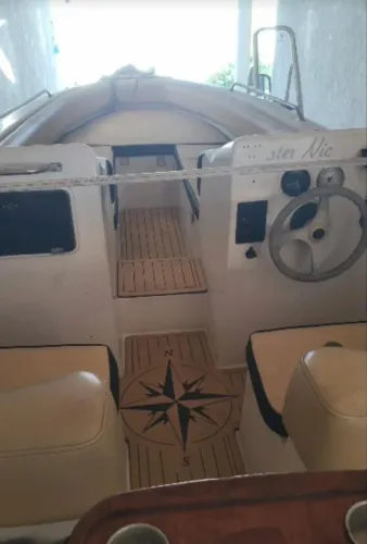 Vendo Lancha 19 pés com carreta de transporte tudo funcionando perfeitamente ou trocou
