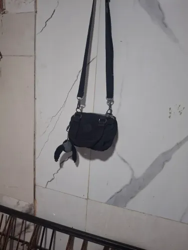 Vendo bolsa kiplig original pequena