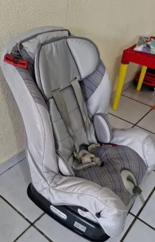 Cadeira infantil para automóveis 