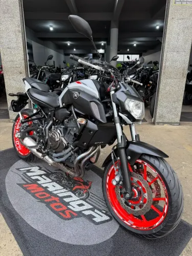 YAMAHA MT07 MUITO CONSERVADA - AQUI NA MARINGA MOTOS