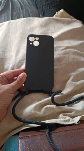 Capa celular iPhone 13 com cordão