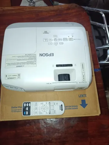 Projetor Epson Power lite s17 muito novo 