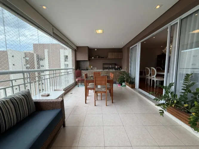 APARTAMENTO À VENDA NO BELÉM - 3 SUÍTES, 2 VAGAS DE GARAGEM.