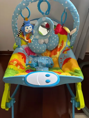 Cadeira de balanço pra bebê 