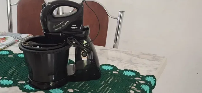 Batedeira plipis walita 110volts nova.