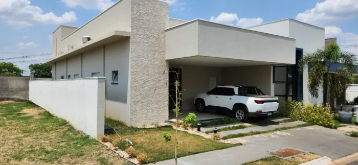 Casa à Venda no Condomínio Primor das Torres - 134m², 3 Suítes, Piscina