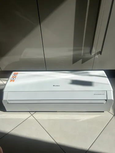 Ar-Condicionado Split Gree Inverter 12.000 BTUs - Funcionando Perfeitamente