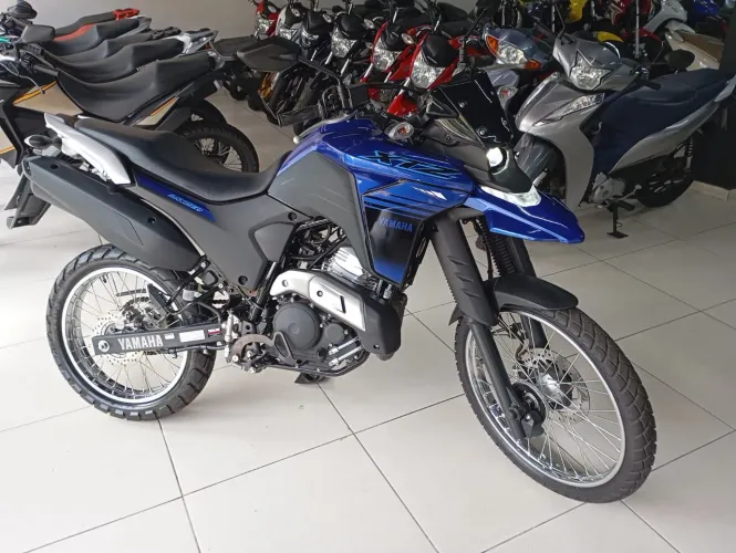 XTZ LANDER 250 COM 905KM