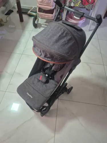 Carrinho de bebê compacto Fisher-Price