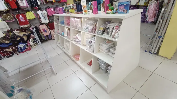 Expositor em MDF naval