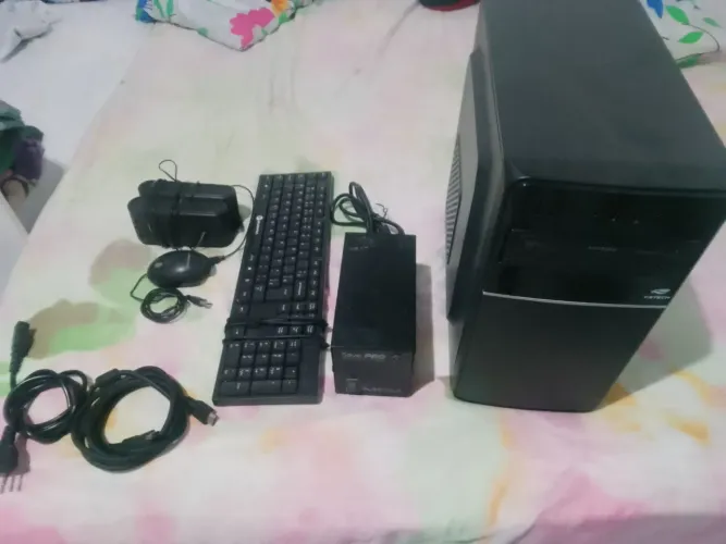 Computador CPU e acessórios